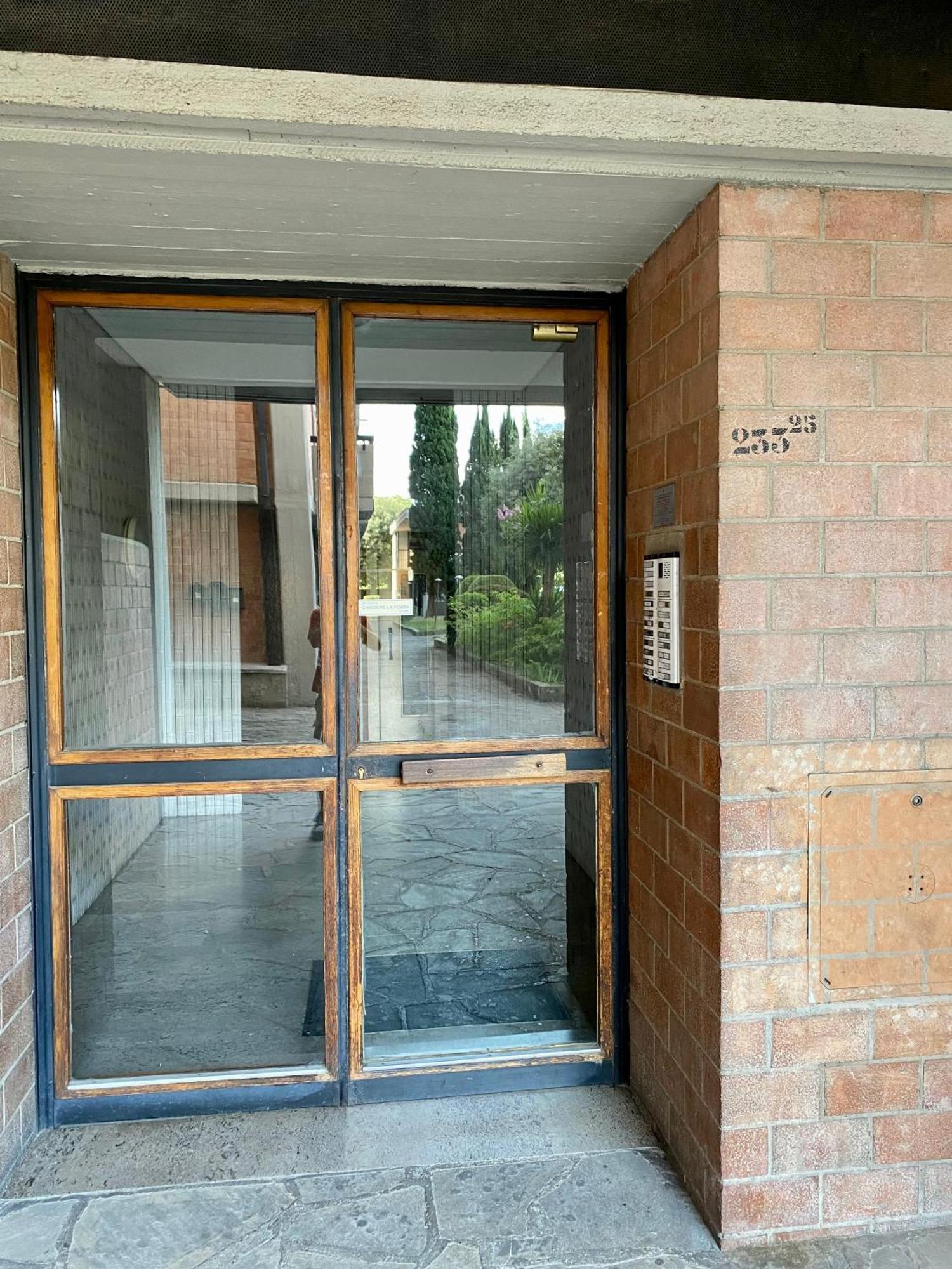 Fevira Airport Free Parking Florencia